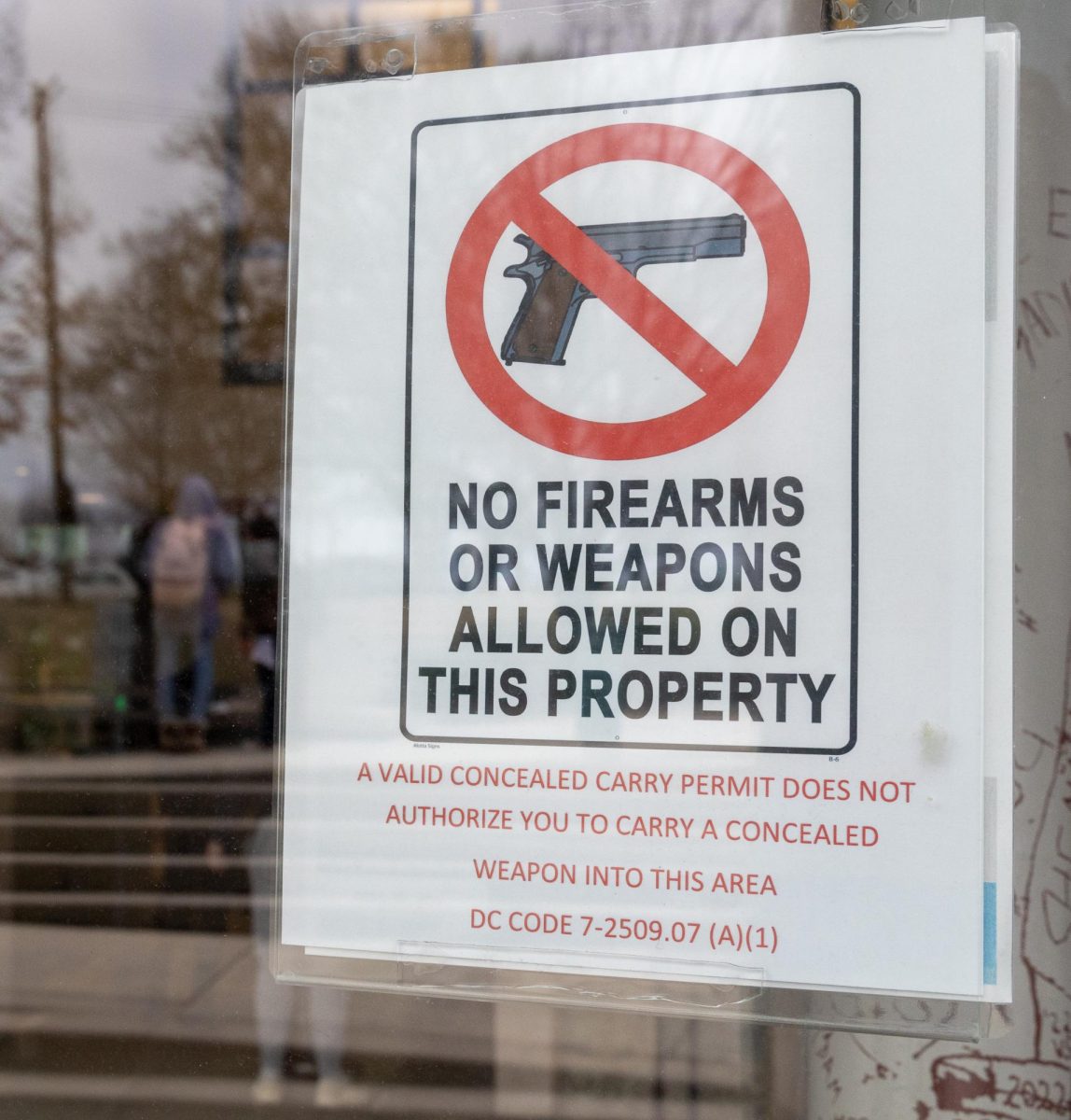 SAFETY FIRST - A sign in front of JR reminds the community that DC prohibits bringing guns into public
schools. This policy was implemented to ensure student safety.